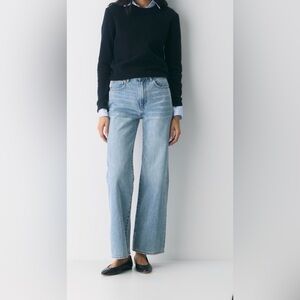 Aritzia Denim Forum The Farrah Hi-Rise Wide Cropped Jeans Size 27 Light Wash